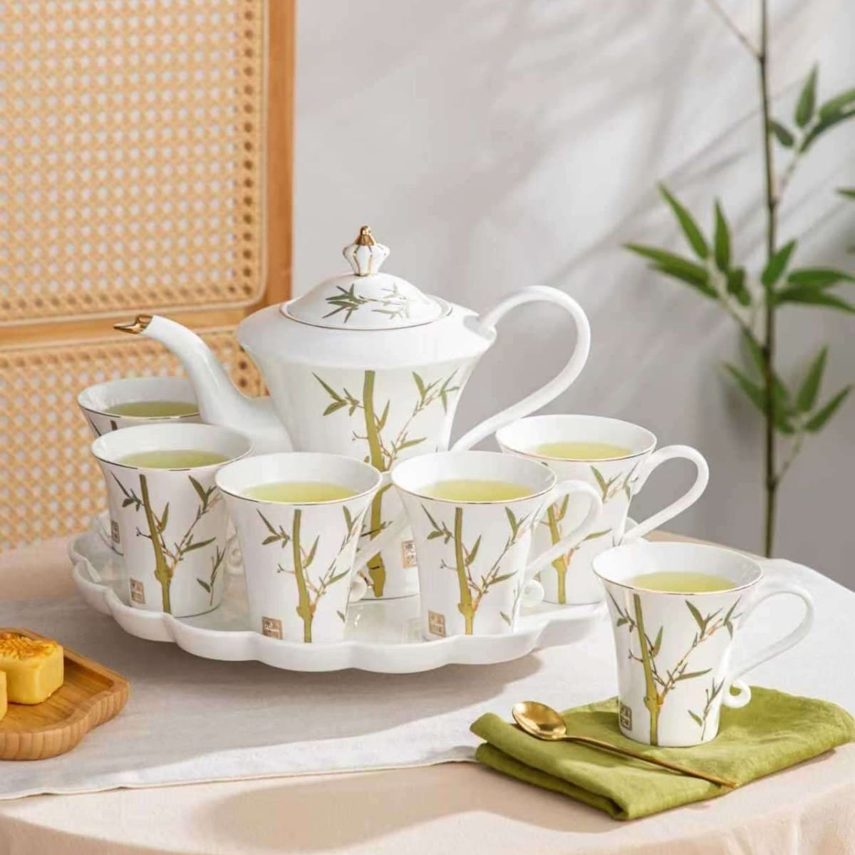 Chinese Ceramic Drinkware Set detail 4