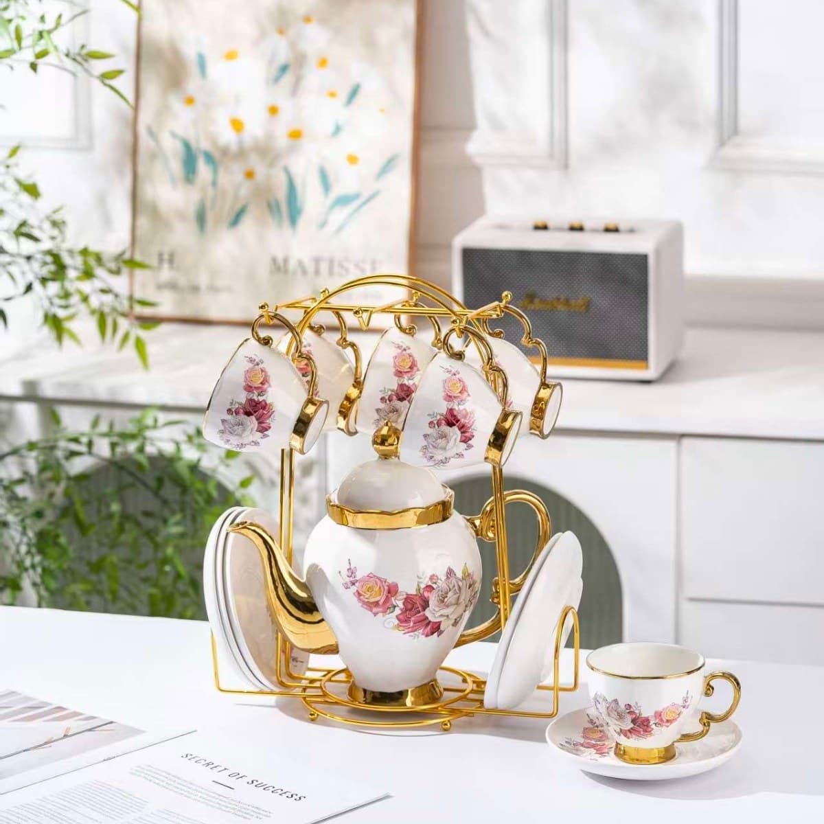 Elegant Ceramic Drinkware Set detail 1