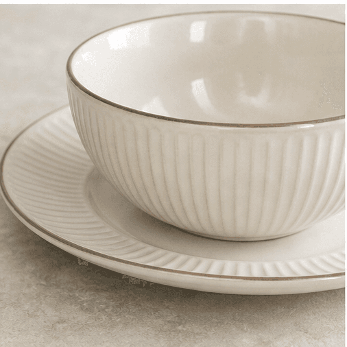 Fluted Ivory Ceramic Dinnerware Set detail 2