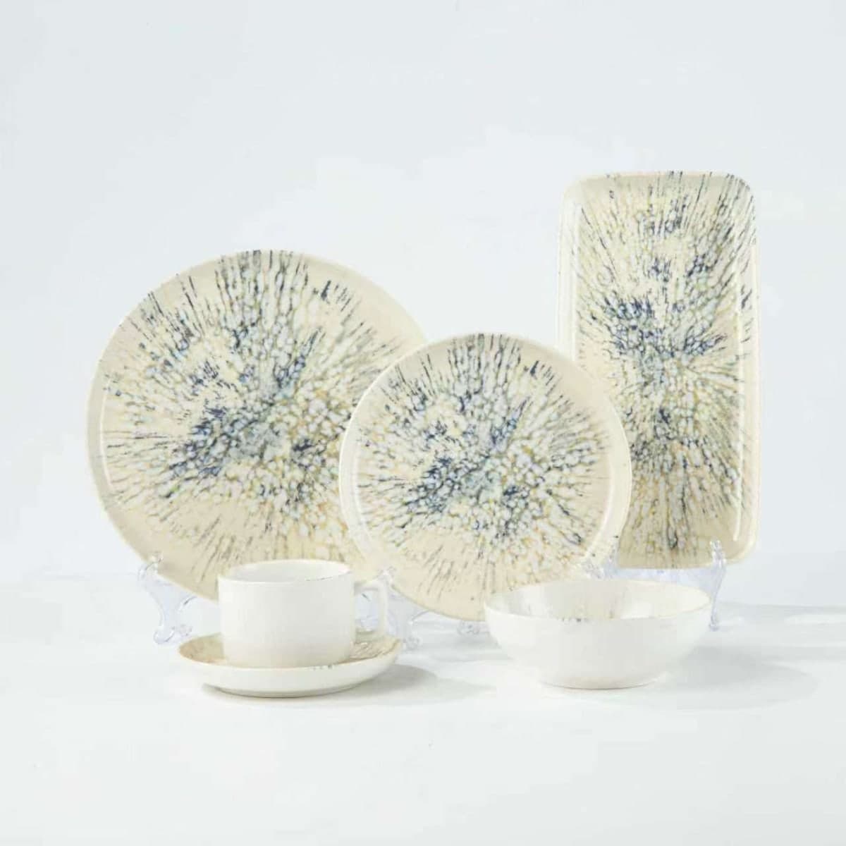 Printed Ceramic Dinnerware Set, 32 Pieces detail 1